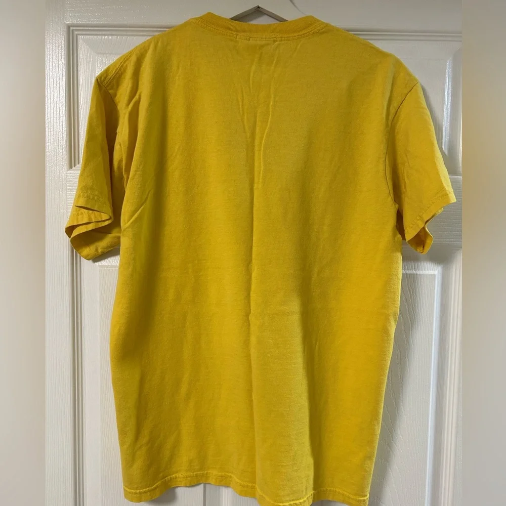 Yellow Rabbit Hash General Store T-Shirt - Picture 3 of 3